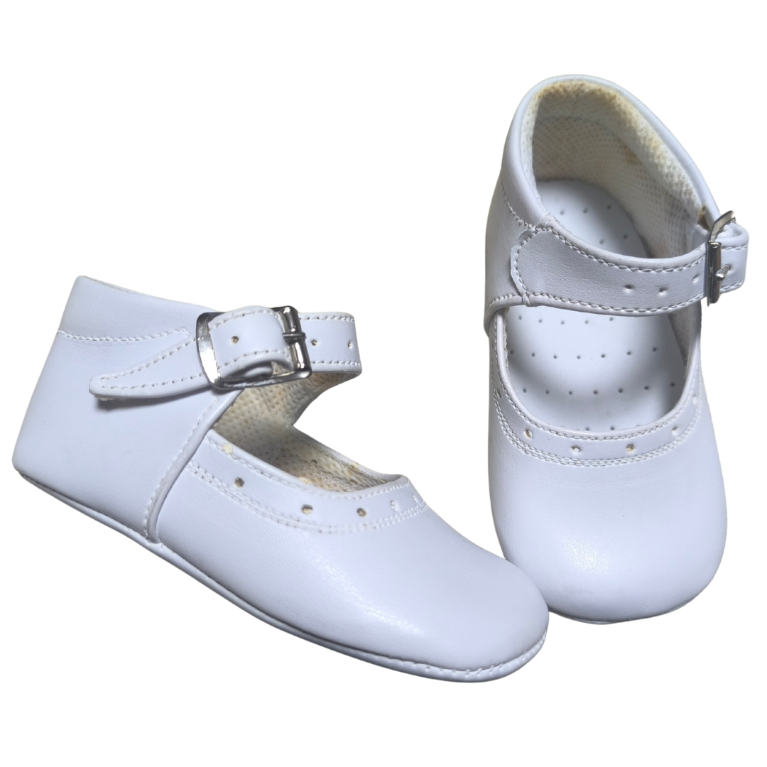 Zapato suela blanda en cuero balncos para niña