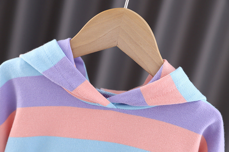 Conjunto buzo con capota y jean para niña