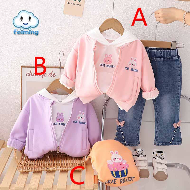 Conjunto tres piezas con chaqueta y jean para niña