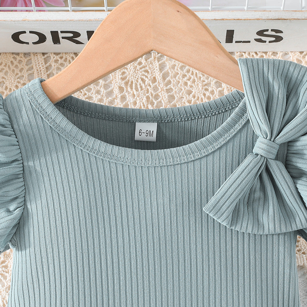 Conjunto de verano con blusa y short para niña