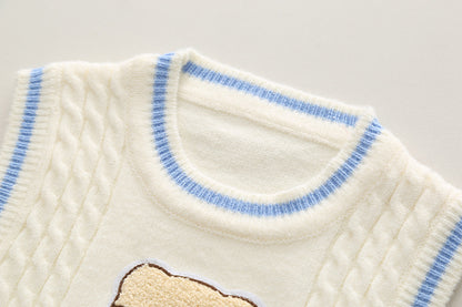 Conjunto con chaleco bordado osito y jean para niño