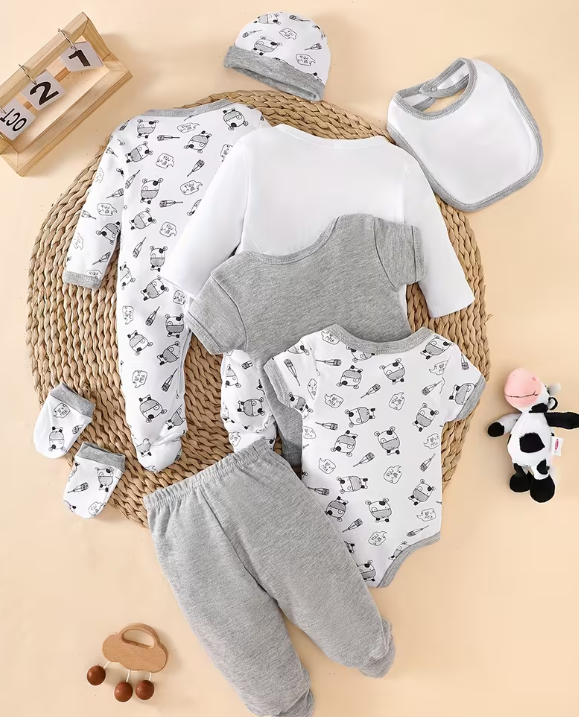 Primera muda 8 piezas estampada vaquita para bebé