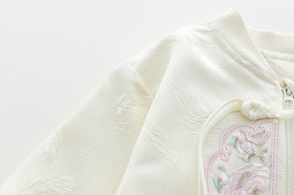 Conjunto con chaqueta cuello neru y jean para niña