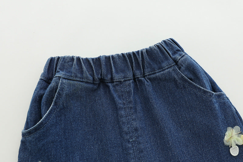 Conjunto con chaqueta cuello neru y jean para niña