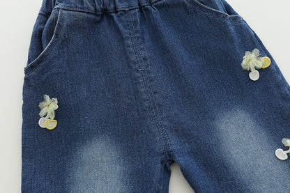 Conjunto con chaqueta cuello neru y jean para niña